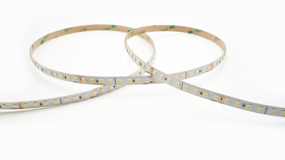 LUMENTION LED Strip 14,4 W/M 0,6A 24V 6000K CRI≥90+ 1555 Lumen/M 176 LED/pm 5000x8x3mm Kniplengte 45,5mm IP20